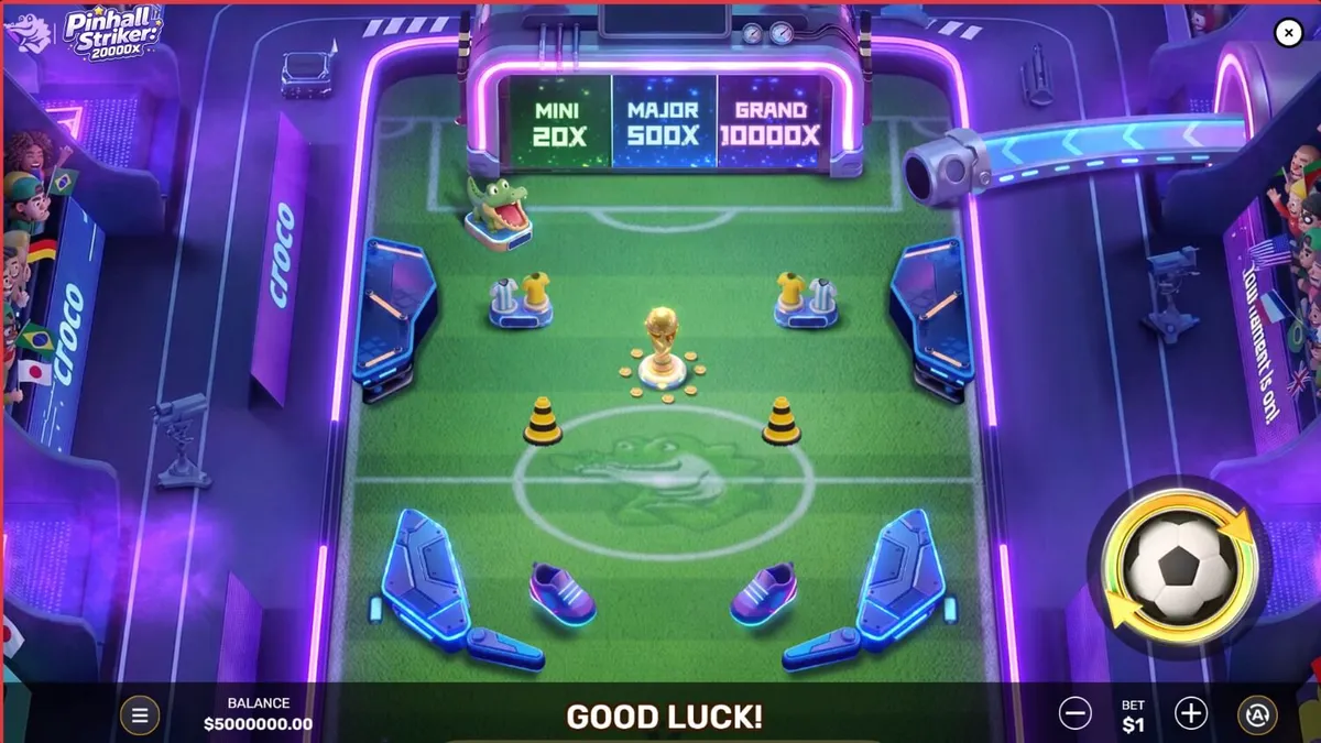 Pinball Striker 20,000x গেমের নিয়ন-আলোকিত ফুটবল স্টেডিয়াম এবং পিনবল মেকানিক্সের দৃশ্য